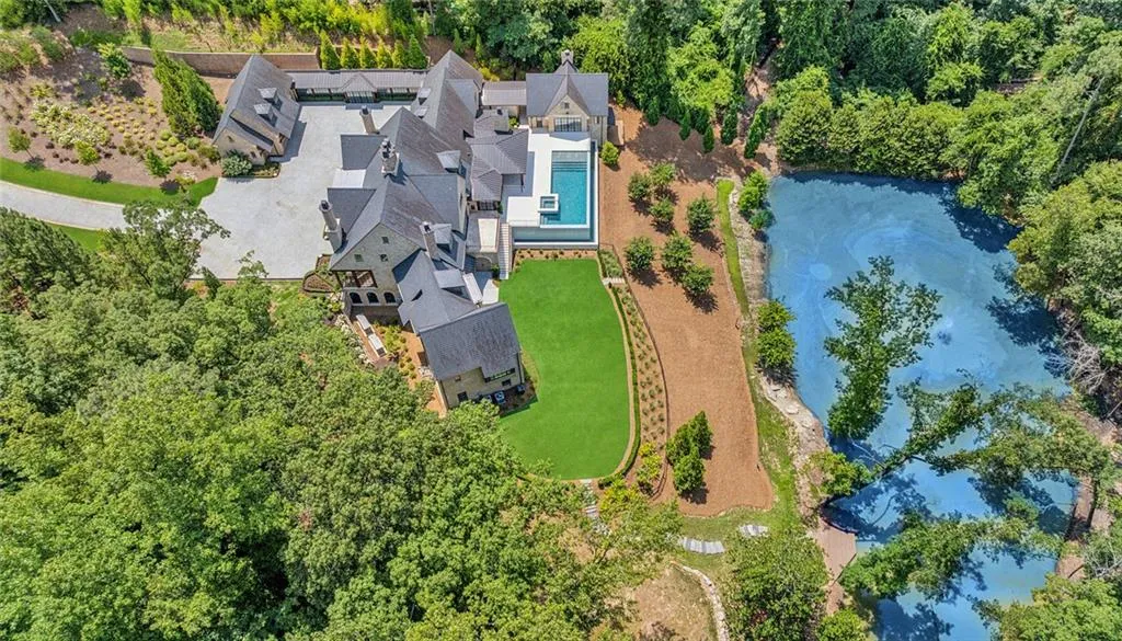 4725 Nw Northside Drive, Sandy Springs, Georgia 30327, 7 Bedrooms Bedrooms, ,8 BathroomsBathrooms,Residential,For Sale,4725 Nw Northside Drive,7608475