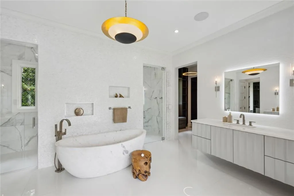 4725 Nw Northside Drive, Sandy Springs, Georgia 30327, 7 Bedrooms Bedrooms, ,10 BathroomsBathrooms,Residential,For Sale,4725 Nw Northside Drive,7608475