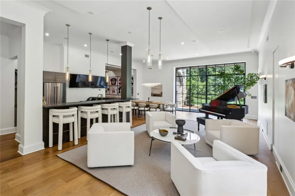 4725 Nw Northside Drive, Sandy Springs, Georgia 30327, 7 Bedrooms Bedrooms, ,10 BathroomsBathrooms,Residential,For Sale,4725 Nw Northside Drive,7608475