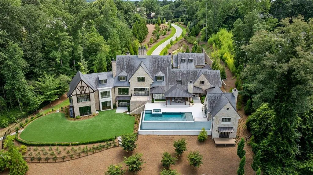 4725 Nw Northside Drive, Sandy Springs, Georgia 30327, 7 Bedrooms Bedrooms, ,8 BathroomsBathrooms,Residential,For Sale,4725 Nw Northside Drive,7608475
