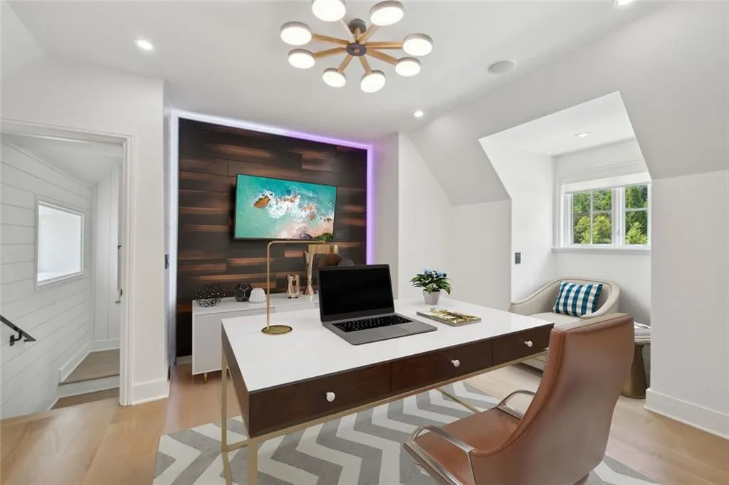 4725 Nw Northside Drive, Sandy Springs, Georgia 30327, 7 Bedrooms Bedrooms, ,10 BathroomsBathrooms,Residential,For Sale,4725 Nw Northside Drive,7608475