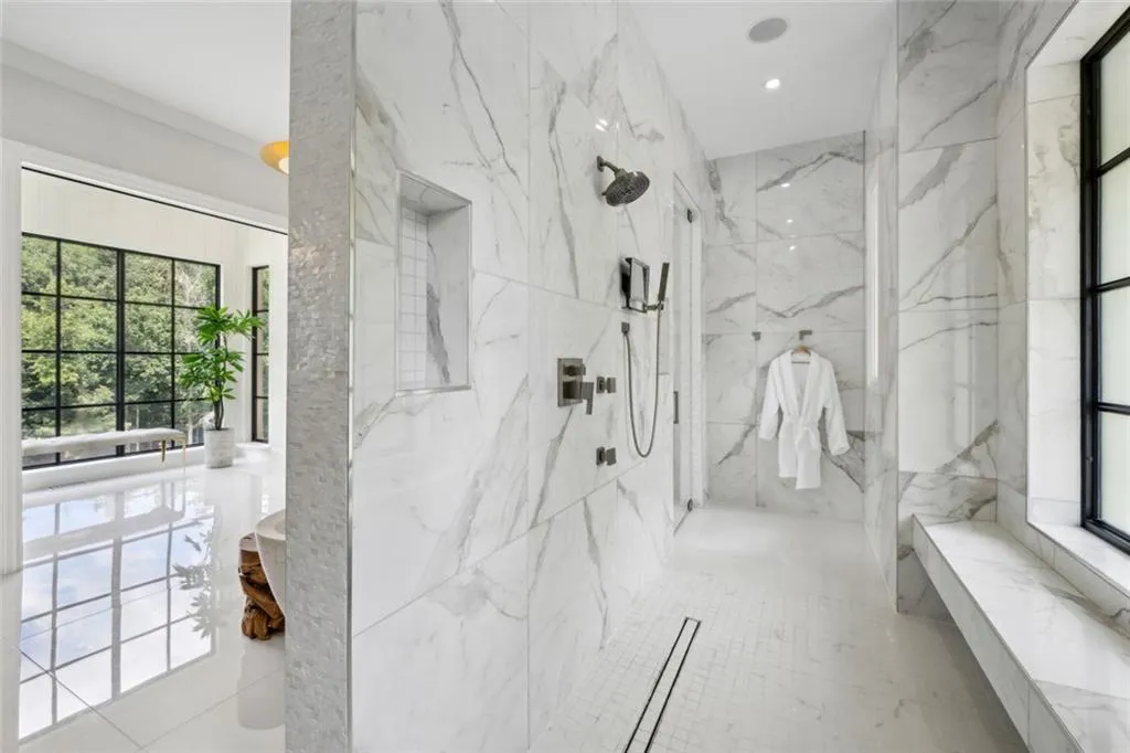 4725 Nw Northside Drive, Sandy Springs, Georgia 30327, 7 Bedrooms Bedrooms, ,10 BathroomsBathrooms,Residential,For Sale,4725 Nw Northside Drive,7608475