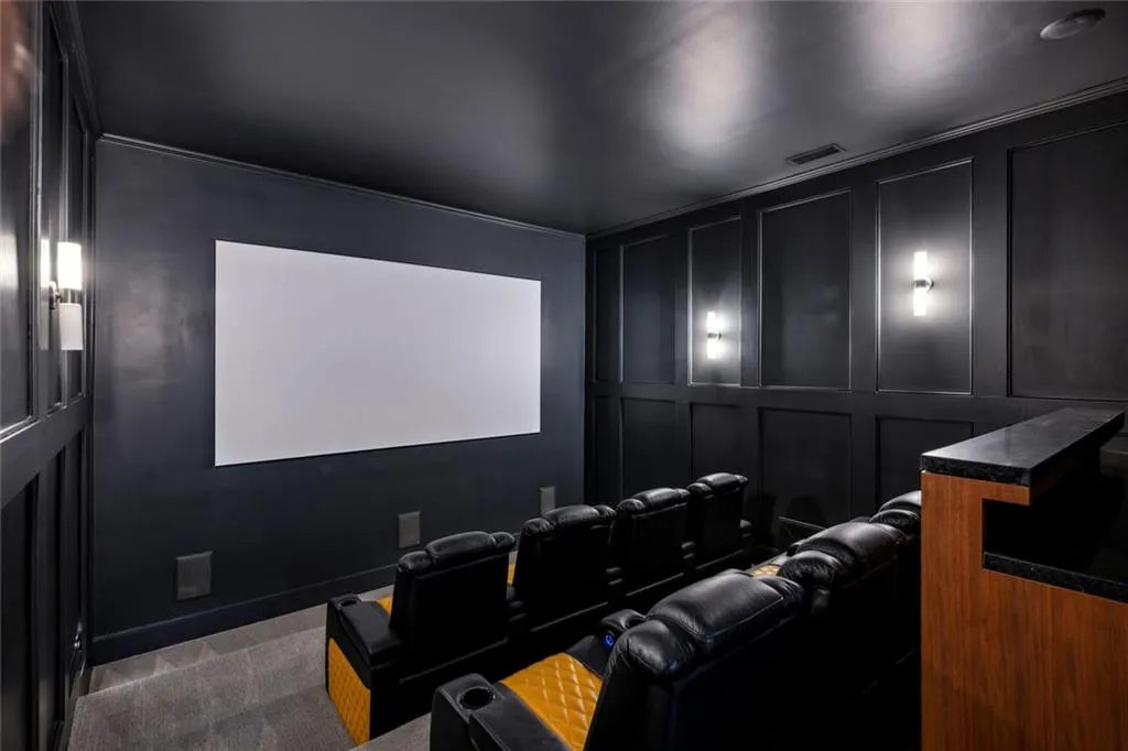 4725 Nw Northside Drive, Sandy Springs, Georgia 30327, 7 Bedrooms Bedrooms, ,10 BathroomsBathrooms,Residential,For Sale,4725 Nw Northside Drive,7608475