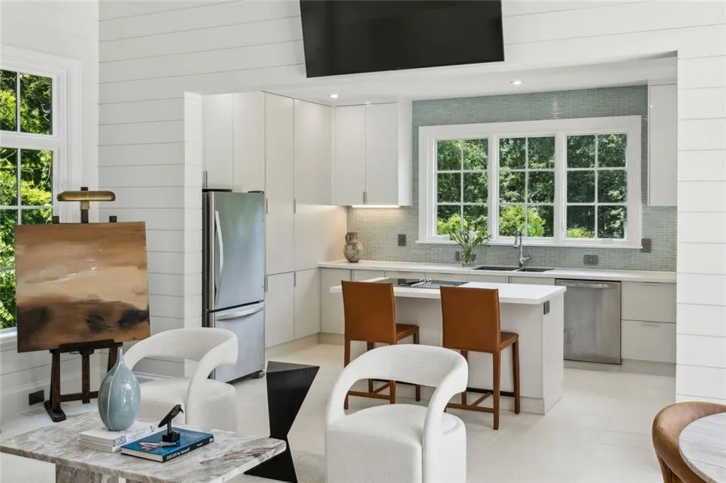 4725 Nw Northside Drive, Sandy Springs, Georgia 30327, 7 Bedrooms Bedrooms, ,10 BathroomsBathrooms,Residential,For Sale,4725 Nw Northside Drive,7608475