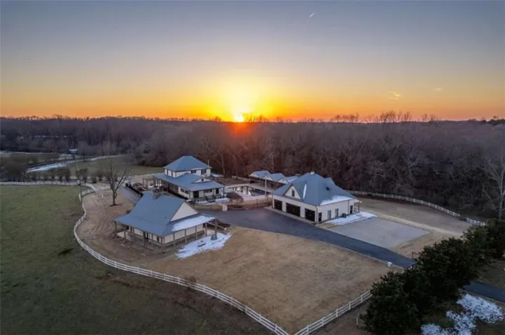 7527 Highway 326, Commerce, Georgia 30530