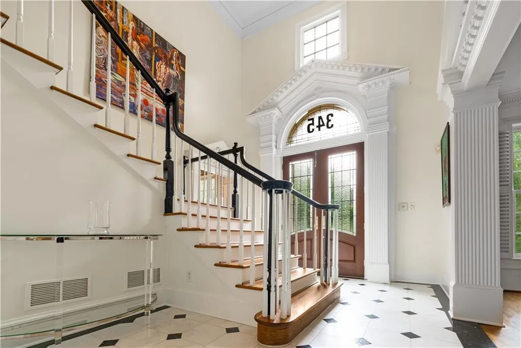 345 W Berwicke Common Ne, Atlanta, Georgia 30342, 5 Bedrooms Bedrooms, ,4 BathroomsBathrooms,Residential,For Sale,345 W Berwicke Common Ne,7666741