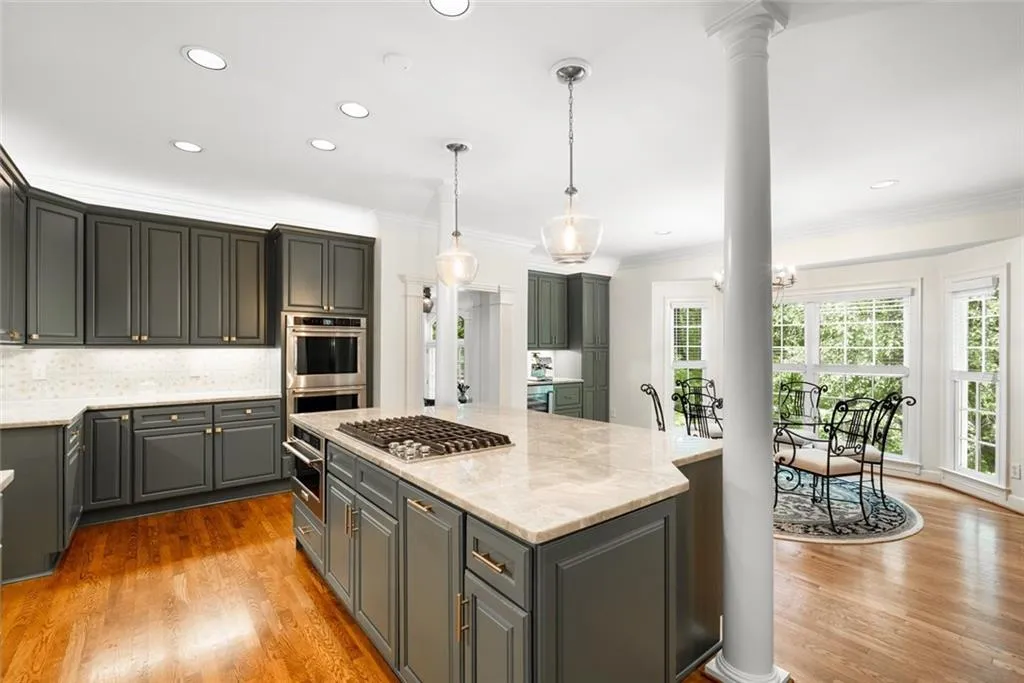 345 W Berwicke Common Ne, Atlanta, Georgia 30342, 5 Bedrooms Bedrooms, ,4 BathroomsBathrooms,Residential,For Sale,345 W Berwicke Common Ne,7666741