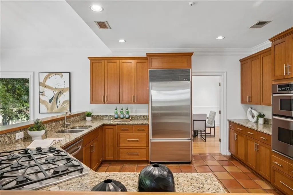 576 Pelham Road Ne, Atlanta, Georgia 30324, 5 Bedrooms Bedrooms, 0 ,3 BathroomsBathrooms,Residential,For Sale,576 Pelham Road Ne,7848669