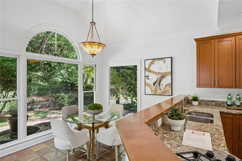 576 Pelham Road Ne, Atlanta, Georgia 30324, 5 Bedrooms Bedrooms, 0 ,3 BathroomsBathrooms,Residential,For Sale,576 Pelham Road Ne,7848669