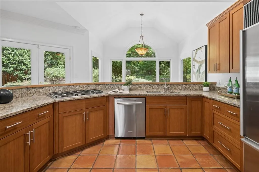 576 Pelham Road Ne, Atlanta, Georgia 30324, 5 Bedrooms Bedrooms, 0 ,3 BathroomsBathrooms,Residential,For Sale,576 Pelham Road Ne,7848669