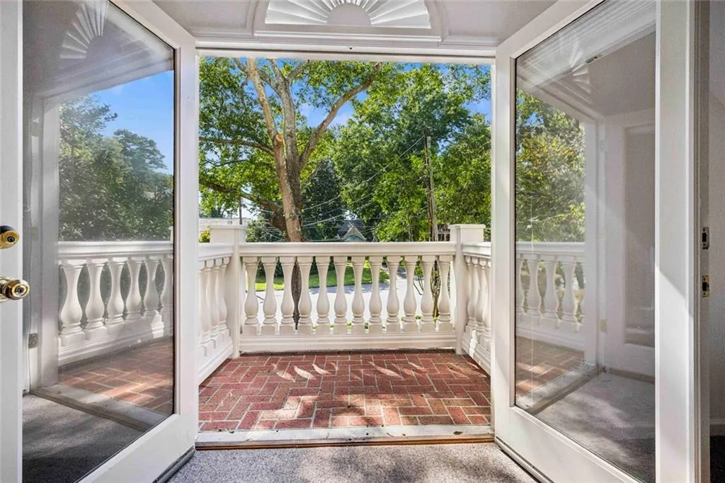 576 Pelham Road Ne, Atlanta, Georgia 30324, 5 Bedrooms Bedrooms, 0 ,3 BathroomsBathrooms,Residential,For Sale,576 Pelham Road Ne,7848669