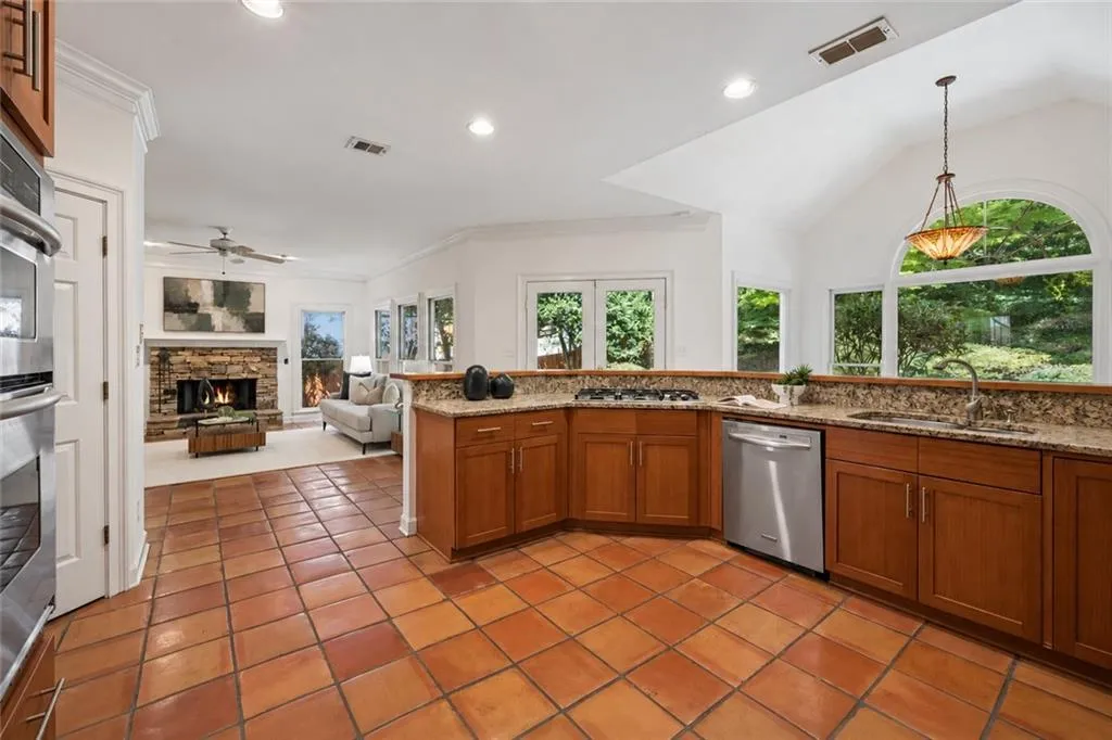 576 Pelham Road Ne, Atlanta, Georgia 30324, 5 Bedrooms Bedrooms, 0 ,3 BathroomsBathrooms,Residential,For Sale,576 Pelham Road Ne,7848669