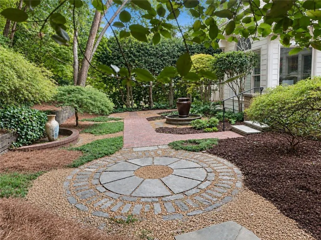 576 Pelham Road Ne, Atlanta, Georgia 30324, 5 Bedrooms Bedrooms, 0 ,3 BathroomsBathrooms,Residential,For Sale,576 Pelham Road Ne,7848669