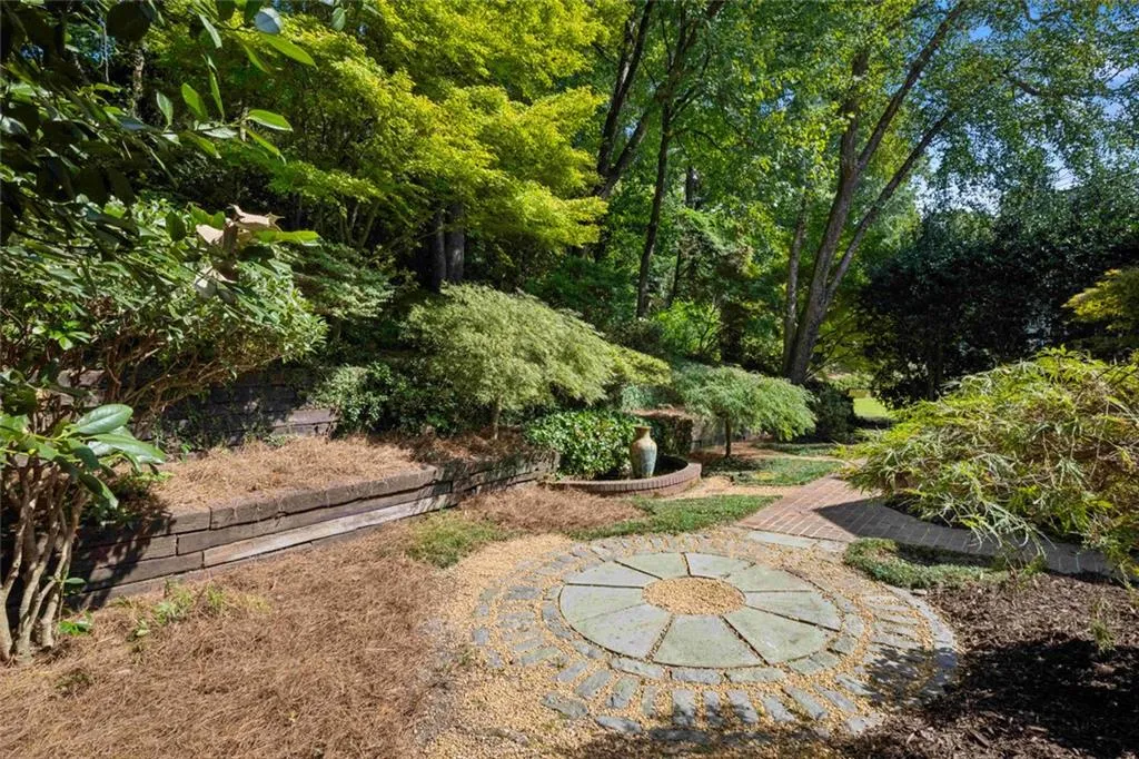 576 Pelham Road Ne, Atlanta, Georgia 30324, 5 Bedrooms Bedrooms, 0 ,3 BathroomsBathrooms,Residential,For Sale,576 Pelham Road Ne,7848669