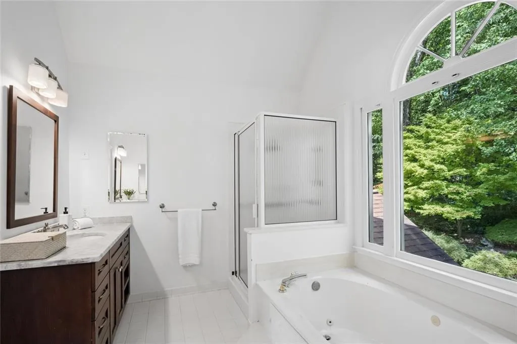 576 Pelham Road Ne, Atlanta, Georgia 30324, 5 Bedrooms Bedrooms, 0 ,3 BathroomsBathrooms,Residential,For Sale,576 Pelham Road Ne,7848669