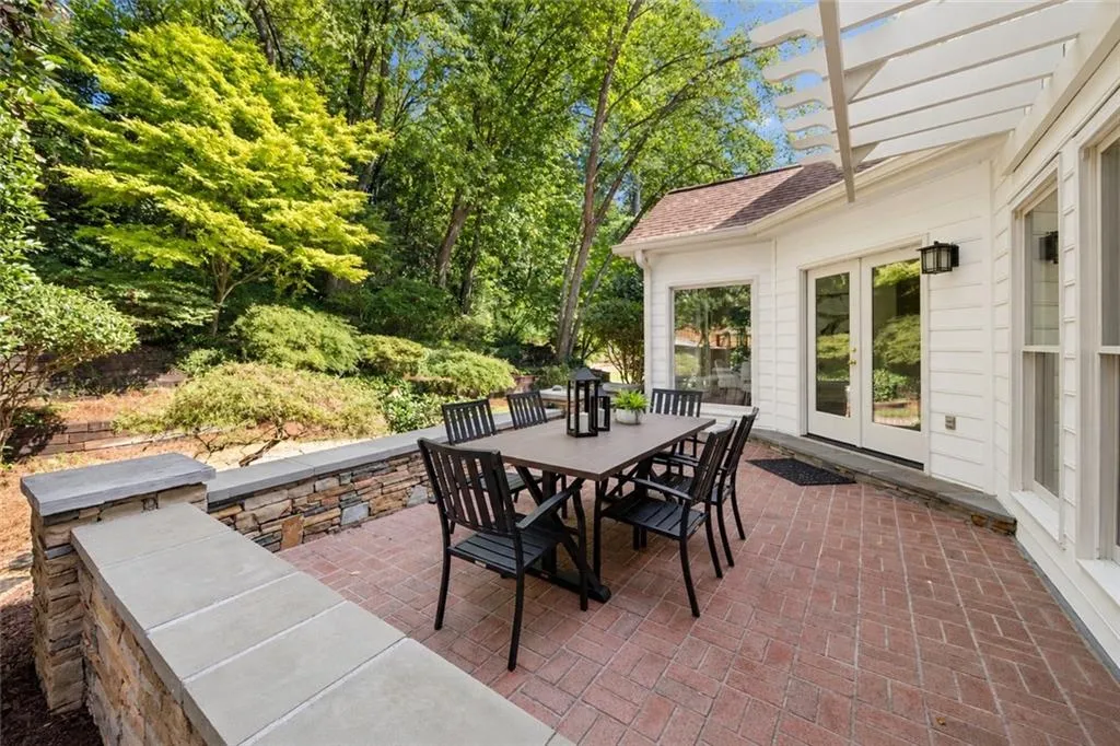 576 Pelham Road Ne, Atlanta, Georgia 30324, 5 Bedrooms Bedrooms, 0 ,3 BathroomsBathrooms,Residential,For Sale,576 Pelham Road Ne,7848669