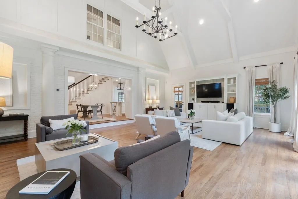 764 Burke Road, Atlanta, Georgia 30305, 5 Bedrooms Bedrooms, ,4 BathroomsBathrooms,Residential,For Sale,764 Burke Road,7678186