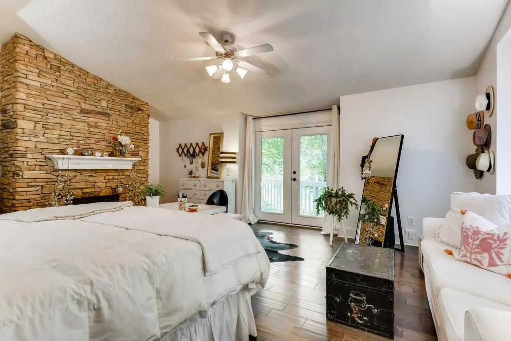 3390 Spalding Drive, Sandy Springs, Georgia 30350, 4 Bedrooms Bedrooms, ,3 BathroomsBathrooms,Residential,Sold,3390 Spalding Drive,6732358