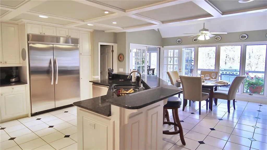 7975 Saddle Ridge Drive, Dunwoody, Georgia 30350, 4 Bedrooms Bedrooms, ,3 BathroomsBathrooms,Residential,Sold,7975 Saddle Ridge Drive,5633665