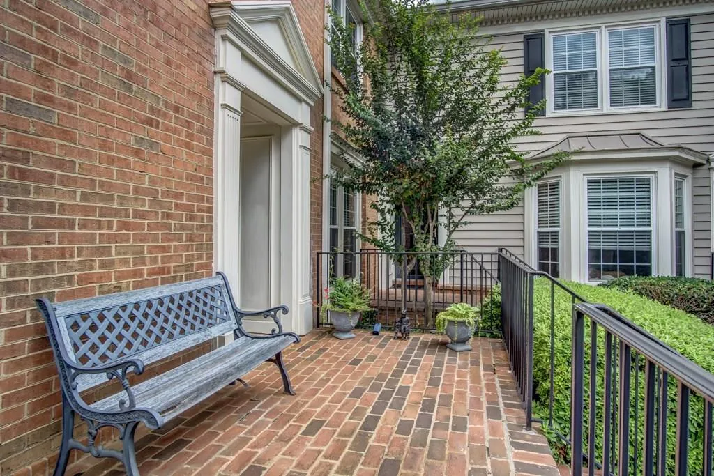 68 Mount Vernon Circle, Sandy Springs, Georgia 30338, 2 Bedrooms Bedrooms, ,2 BathroomsBathrooms,Residential,Sold,68 Mount Vernon Circle,5902692