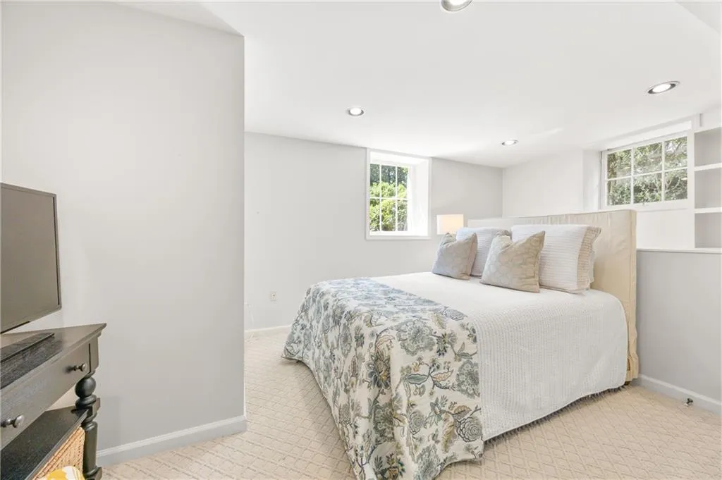 3107 Peachtree Drive Ne, Atlanta, Georgia 30305, 5 Bedrooms Bedrooms, ,5 BathroomsBathrooms,Residential,For Sale,3107 Peachtree Drive Ne,7656309