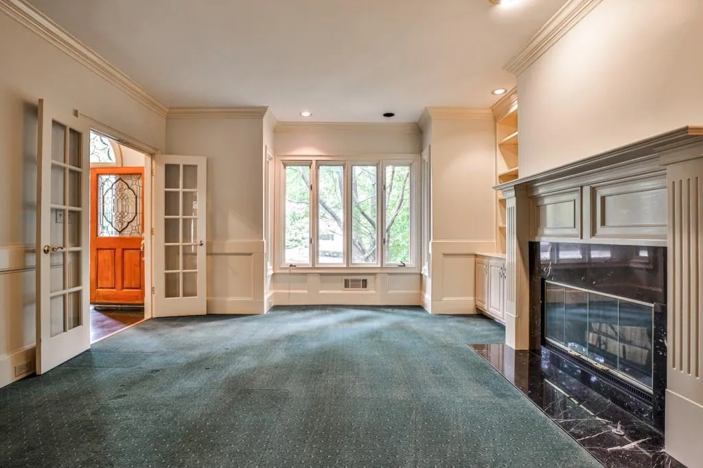 815 Jett Ferry Manor, Sandy Springs, Georgia 30350, 4 Bedrooms Bedrooms, ,3 BathroomsBathrooms,Residential,Sold,815 Jett Ferry Manor,6886249