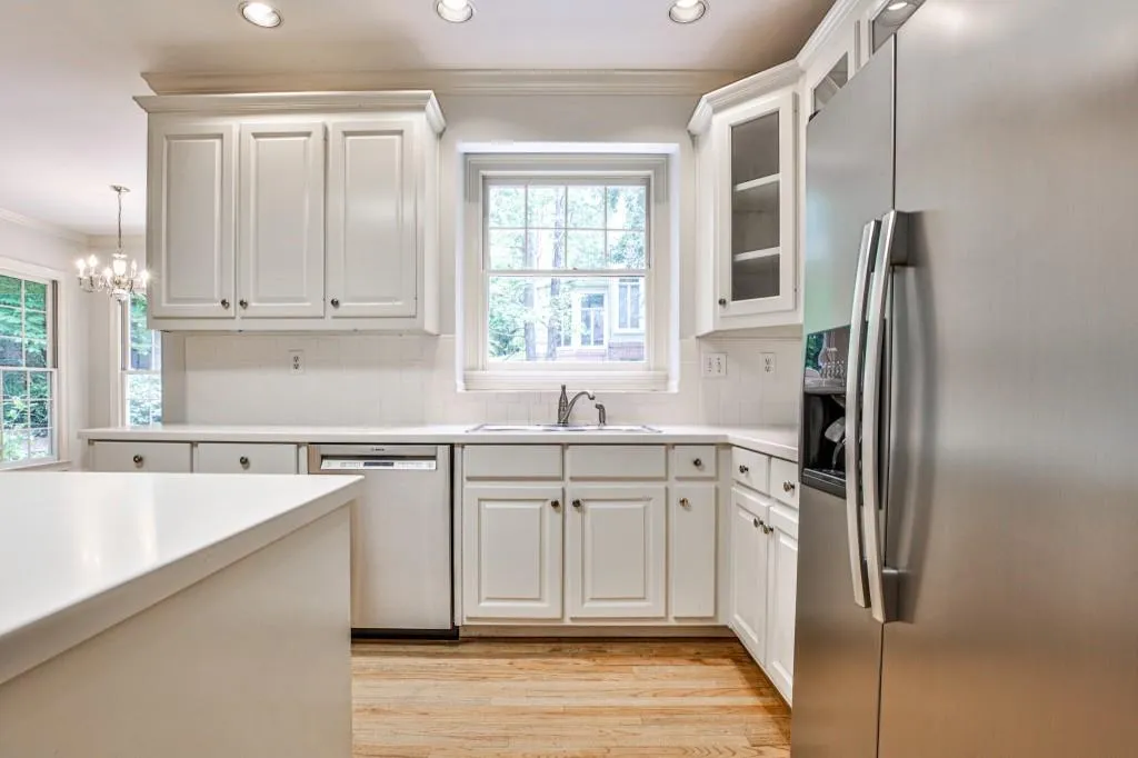 815 Jett Ferry Manor, Sandy Springs, Georgia 30350, 4 Bedrooms Bedrooms, ,3 BathroomsBathrooms,Residential,Sold,815 Jett Ferry Manor,6886249