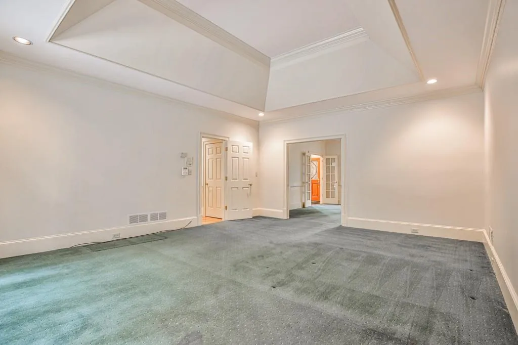 815 Jett Ferry Manor, Sandy Springs, Georgia 30350, 4 Bedrooms Bedrooms, ,3 BathroomsBathrooms,Residential,Sold,815 Jett Ferry Manor,6886249