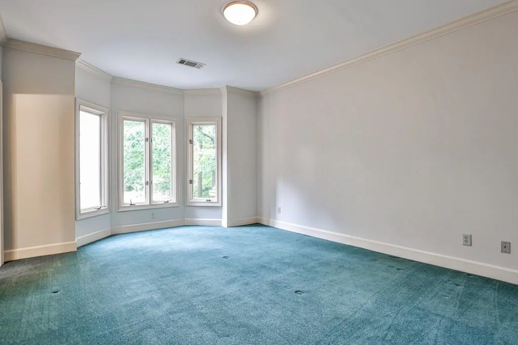 815 Jett Ferry Manor, Sandy Springs, Georgia 30350, 4 Bedrooms Bedrooms, ,3 BathroomsBathrooms,Residential,Sold,815 Jett Ferry Manor,6886249