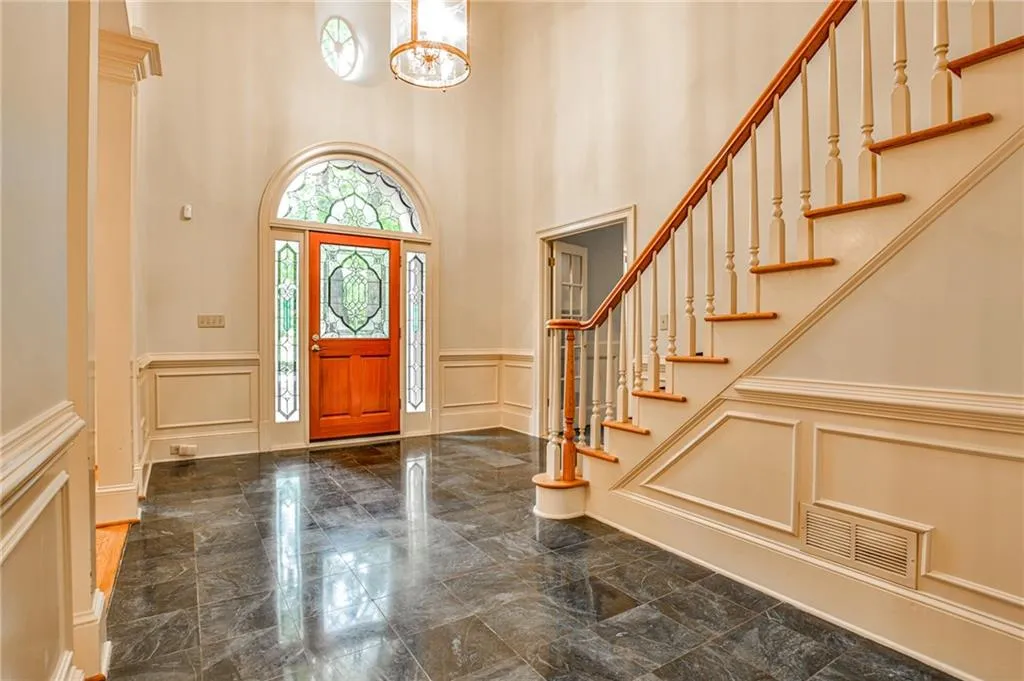 815 Jett Ferry Manor, Sandy Springs, Georgia 30350, 4 Bedrooms Bedrooms, ,3 BathroomsBathrooms,Residential,Sold,815 Jett Ferry Manor,6886249