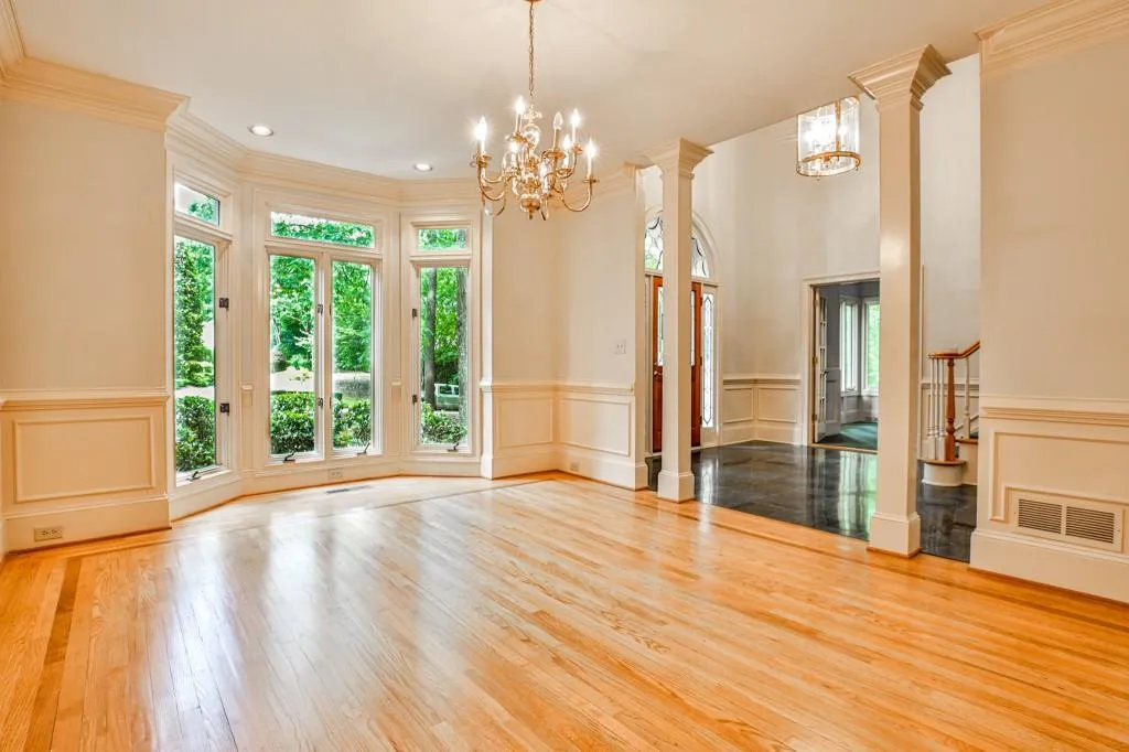 815 Jett Ferry Manor, Sandy Springs, Georgia 30350, 4 Bedrooms Bedrooms, ,3 BathroomsBathrooms,Residential,Sold,815 Jett Ferry Manor,6886249