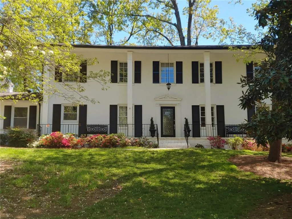 835 Glenairy Drive, Sandy Springs, Georgia 30328, 3 Bedrooms Bedrooms, ,3 BathroomsBathrooms,Residential,Sold,835 Glenairy Drive,6539104