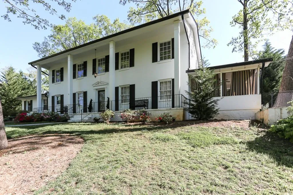 835 Glenairy Drive, Sandy Springs, Georgia 30328, 3 Bedrooms Bedrooms, ,3 BathroomsBathrooms,Residential,Sold,835 Glenairy Drive,6539104