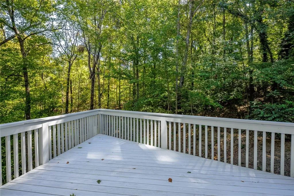 605 Valley Hall Drive, Sandy Springs, Georgia 30350, 4 Bedrooms Bedrooms, ,3 BathroomsBathrooms,Residential,Sold,605 Valley Hall Drive,7127588