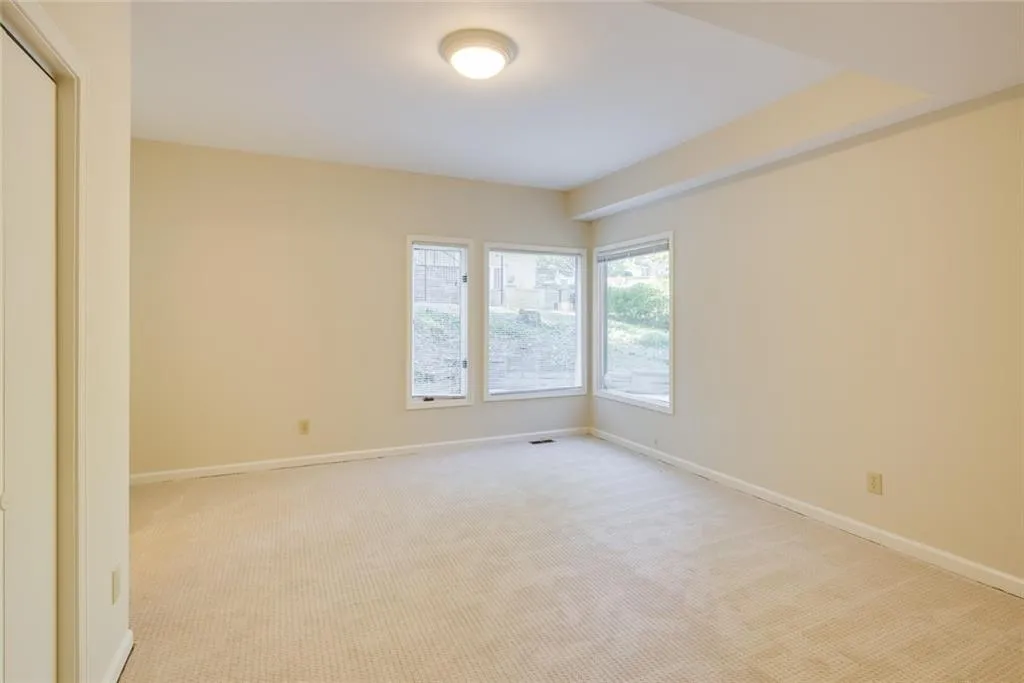 605 Valley Hall Drive, Sandy Springs, Georgia 30350, 4 Bedrooms Bedrooms, ,3 BathroomsBathrooms,Residential,Sold,605 Valley Hall Drive,7127588