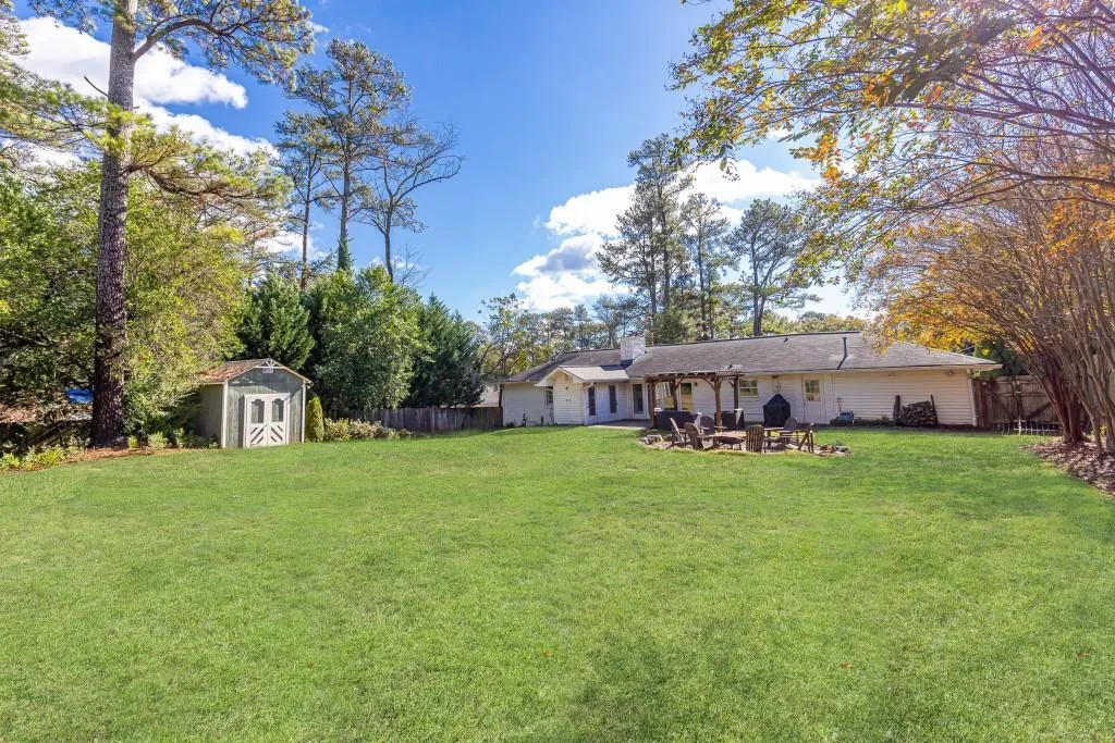 258 Meadowbrook Drive, Atlanta, Georgia 30342, 3 Bedrooms Bedrooms, ,2 BathroomsBathrooms,Residential,Sold,258 Meadowbrook Drive,7489440