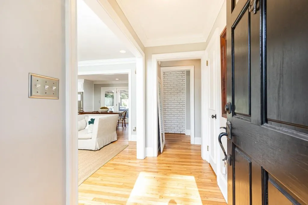 258 Meadowbrook Drive, Atlanta, Georgia 30342, 3 Bedrooms Bedrooms, ,2 BathroomsBathrooms,Residential,Sold,258 Meadowbrook Drive,7489440