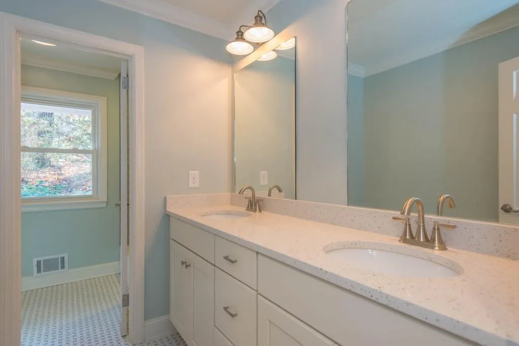 425 Heritage Way, Sandy Springs, Georgia 30328, 4 Bedrooms Bedrooms, ,3 BathroomsBathrooms,Residential,Sold,425 Heritage Way,5714569
