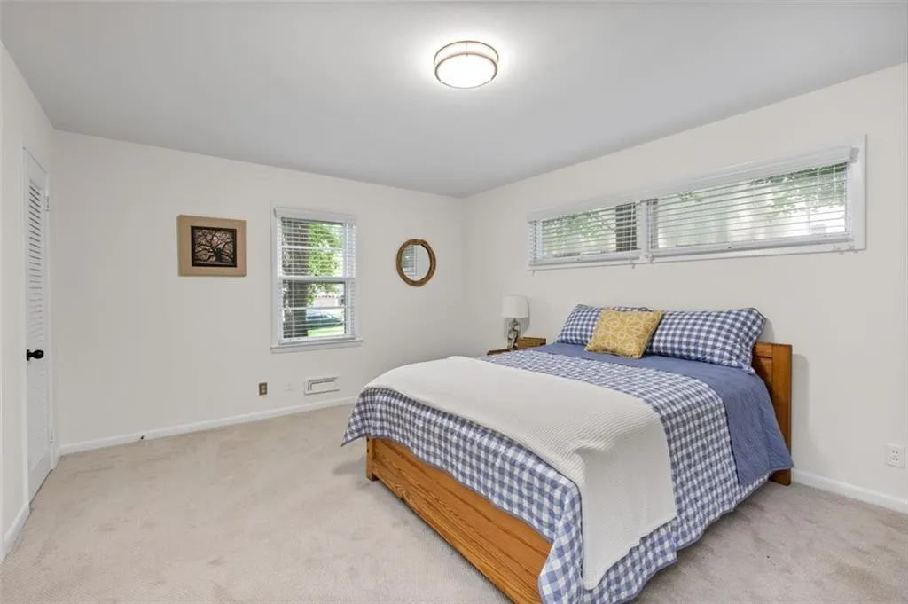 677 Starlight Drive, Sandy Springs, Georgia 30342, 4 Bedrooms Bedrooms, ,3 BathroomsBathrooms,Residential,Sold,677 Starlight Drive,7096687