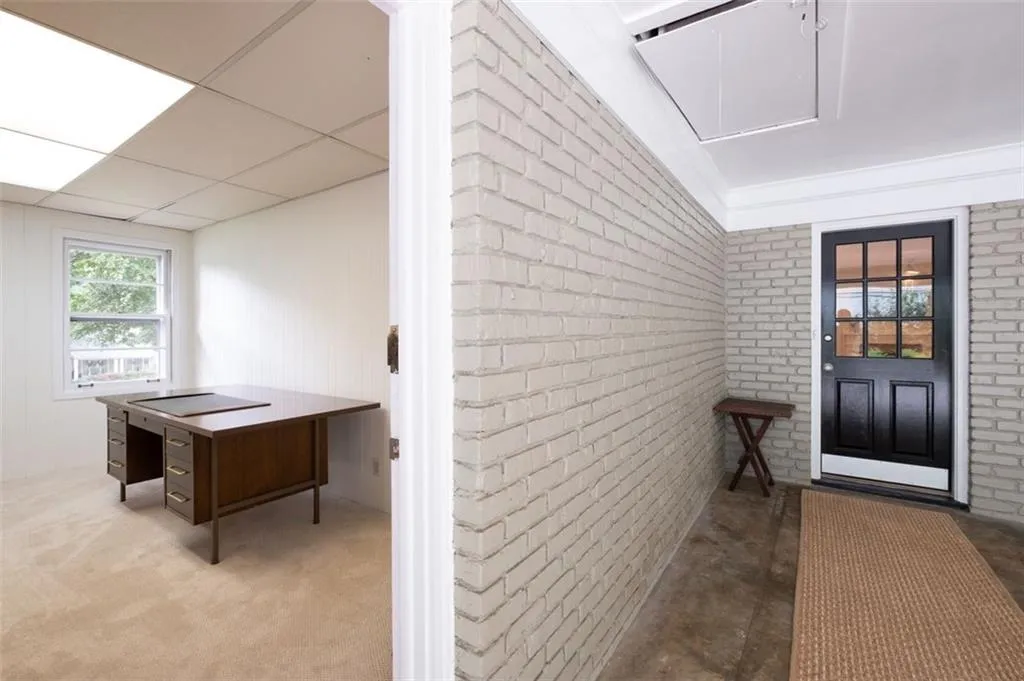 677 Starlight Drive, Sandy Springs, Georgia 30342, 4 Bedrooms Bedrooms, ,3 BathroomsBathrooms,Residential,Sold,677 Starlight Drive,7096687