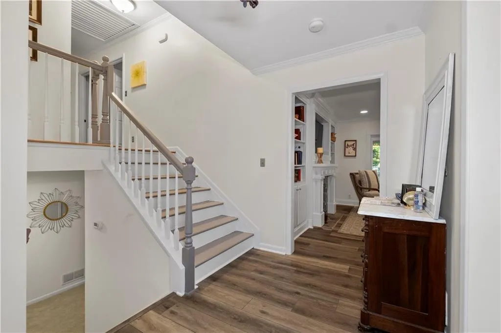 677 Starlight Drive, Sandy Springs, Georgia 30342, 4 Bedrooms Bedrooms, ,3 BathroomsBathrooms,Residential,Sold,677 Starlight Drive,7096687