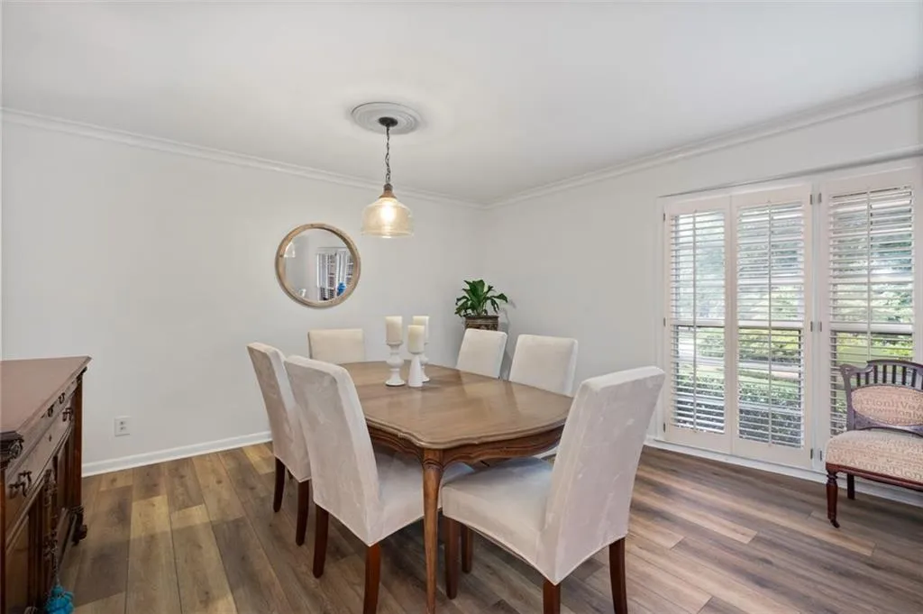 677 Starlight Drive, Sandy Springs, Georgia 30342, 4 Bedrooms Bedrooms, ,3 BathroomsBathrooms,Residential,Sold,677 Starlight Drive,7096687