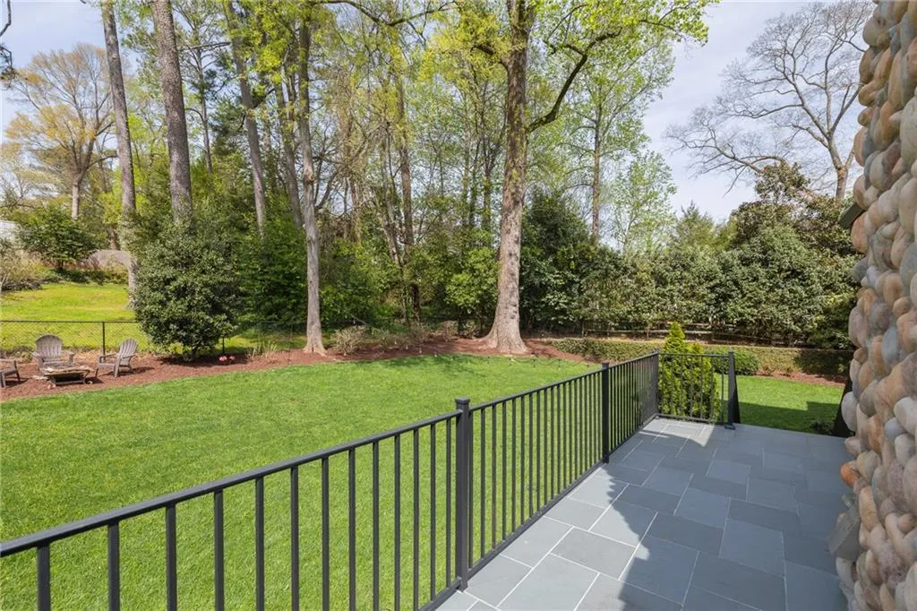 271 Lafayette Way, Sandy Springs, Georgia 30327, 6 Bedrooms Bedrooms, ,6 BathroomsBathrooms,Residential,Sold,271 Lafayette Way,7027555