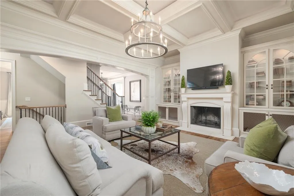 271 Lafayette Way, Sandy Springs, Georgia 30327, 6 Bedrooms Bedrooms, ,6 BathroomsBathrooms,Residential,Sold,271 Lafayette Way,7027555