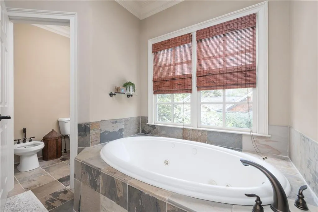 271 Lafayette Way, Sandy Springs, Georgia 30327, 6 Bedrooms Bedrooms, ,6 BathroomsBathrooms,Residential,Sold,271 Lafayette Way,7027555