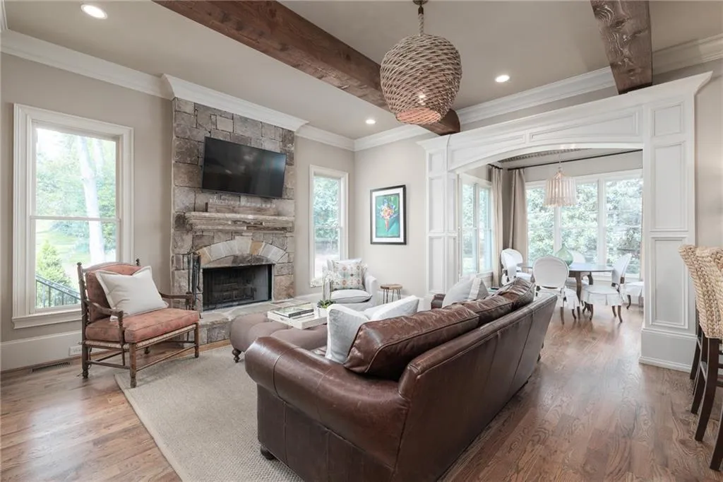 271 Lafayette Way, Sandy Springs, Georgia 30327, 6 Bedrooms Bedrooms, ,6 BathroomsBathrooms,Residential,Sold,271 Lafayette Way,7027555