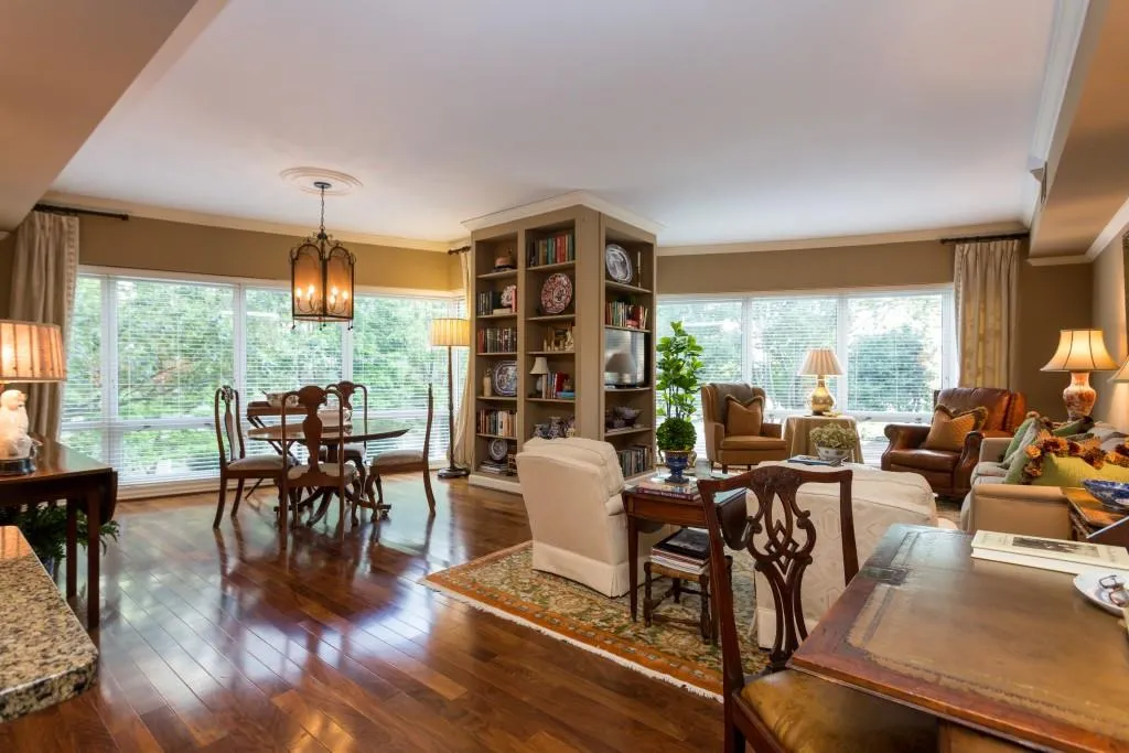 3475 Oak Valley Road Ne Unit 230, Atlanta, Georgia 30326, 2 Bedrooms Bedrooms, ,2 BathroomsBathrooms,Residential,Sold,3475 Oak Valley Road Ne Unit 230,6073140