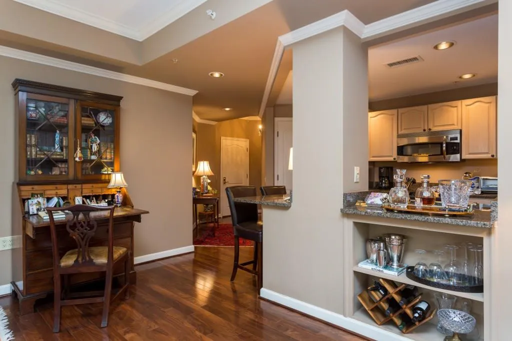 3475 Oak Valley Road Ne Unit 230, Atlanta, Georgia 30326, 2 Bedrooms Bedrooms, ,2 BathroomsBathrooms,Residential,Sold,3475 Oak Valley Road Ne Unit 230,6073140