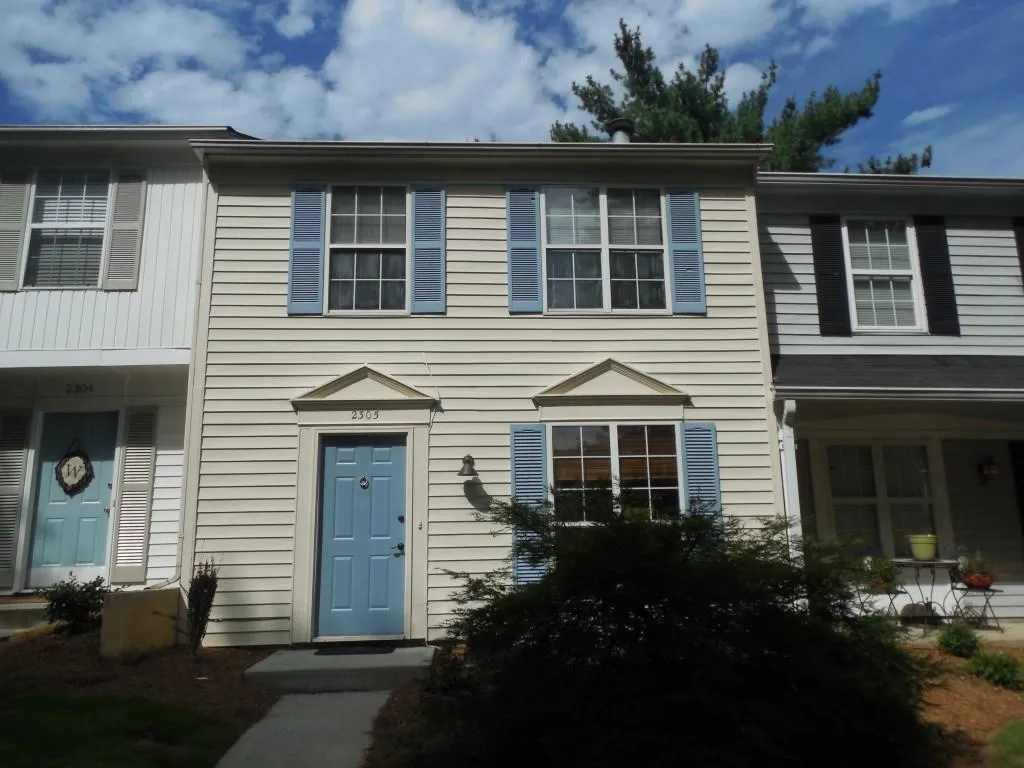 2305 Queen Anne Court, Sandy Springs, Georgia 30350, 2 Bedrooms Bedrooms, ,2 BathroomsBathrooms,Residential,Sold,2305 Queen Anne Court,6050361