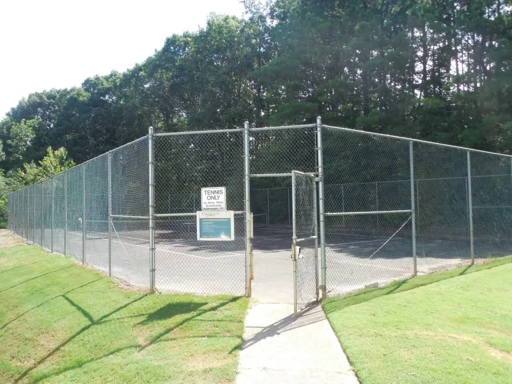 2305 Queen Anne Court, Sandy Springs, Georgia 30350, 2 Bedrooms Bedrooms, ,2 BathroomsBathrooms,Residential,Sold,2305 Queen Anne Court,6050361